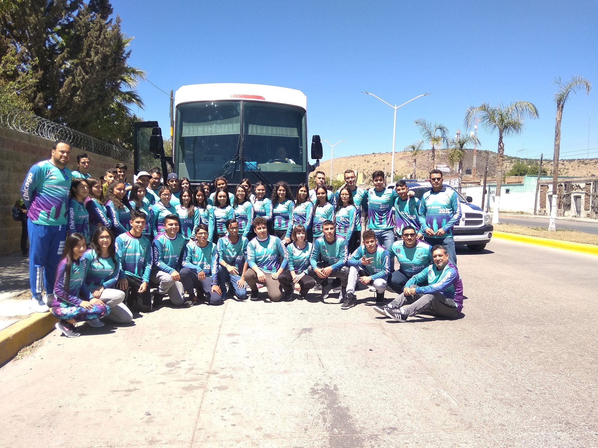 A large group of students in matching Chicago Student Exchange jerseys in Durango, Mexico